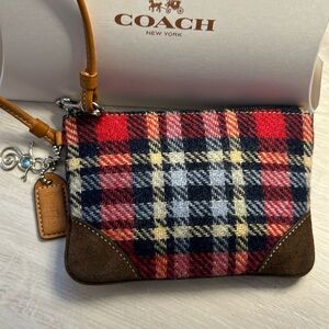 EUC Vintage Coach Holiday Plaid Wool/Leather/Suede Skinny Wristlet in Multicolor
